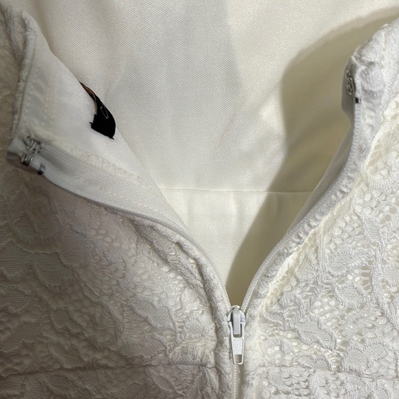 NWT-City Triangles-L-white-lace-spaghetti straps, baby doll dress with pockets. - Picture 6 of 8